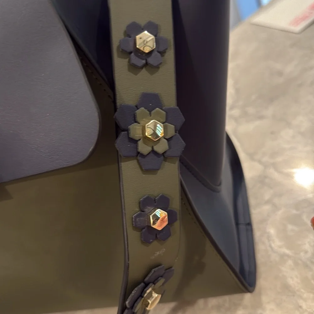 ZAC ZACPOSEN Eartha iconic top handle satchel in Moss - Picture 3 of 9